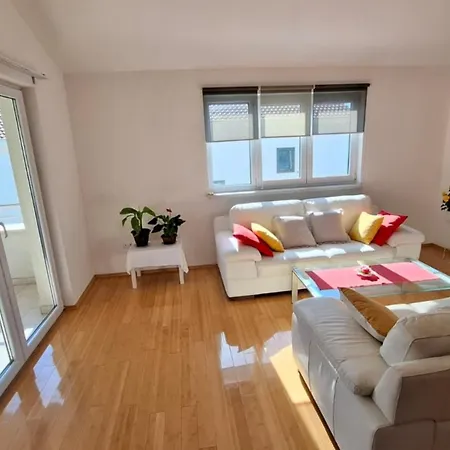 Apartment More Трогир